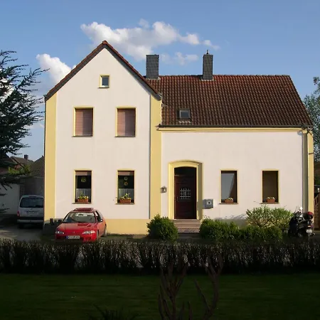 Gaestewohnung Am Mommbach Apartment *